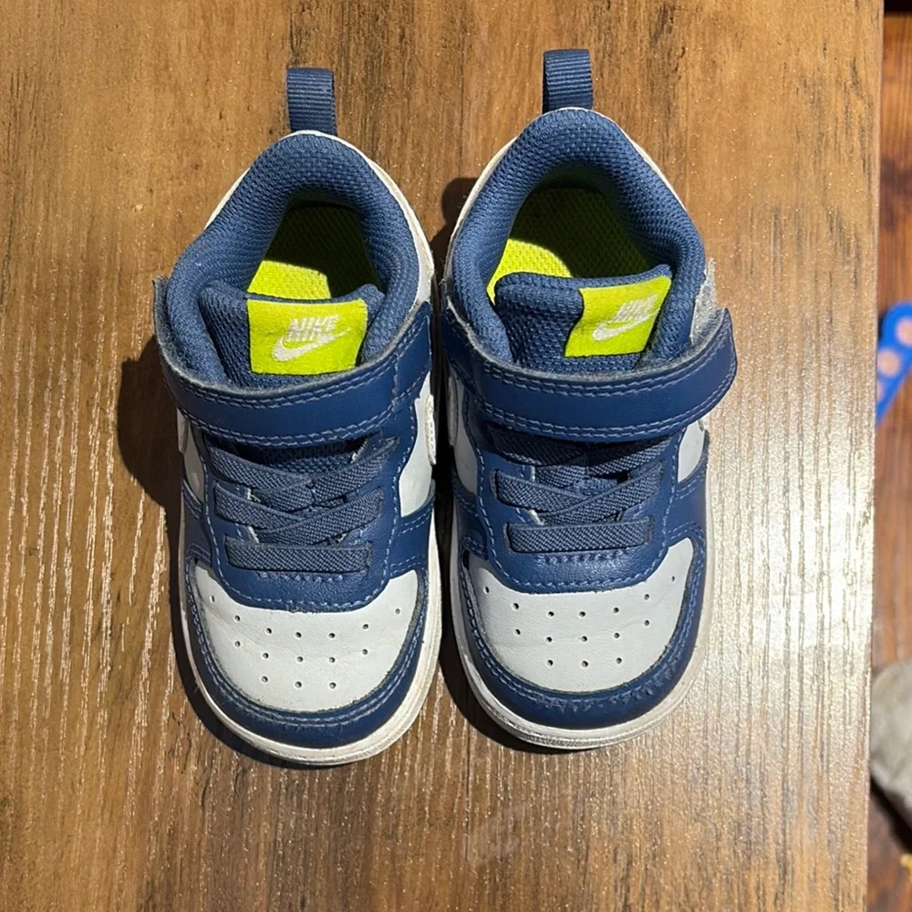 Nike Blue and White Sneakers with Velcro Strap - Picture 2 of 8